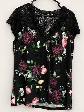 Torrid Size 00 Black Floral Lace Blouse Butterflies Short Sleeve